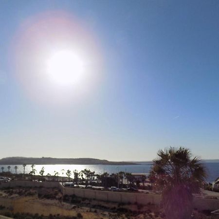 Sunshine Holiday Apartment 5 With Spectacular Seaviews เซนต์พอลส์เบย์ ภายนอก รูปภาพ