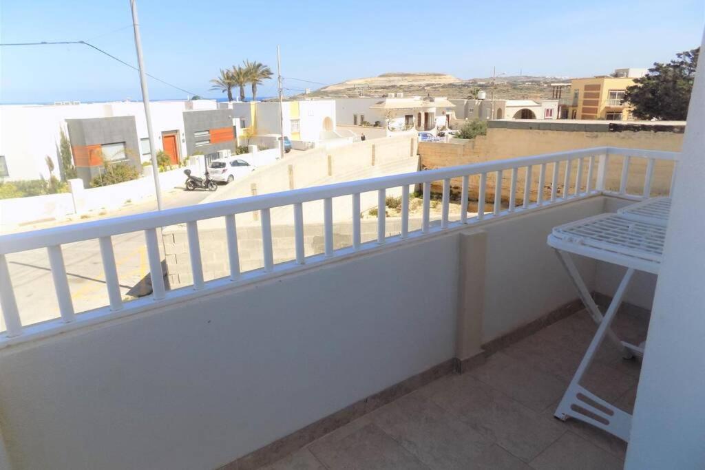 Sunshine Holiday Apartment 5 With Spectacular Seaviews เซนต์พอลส์เบย์ ภายนอก รูปภาพ
