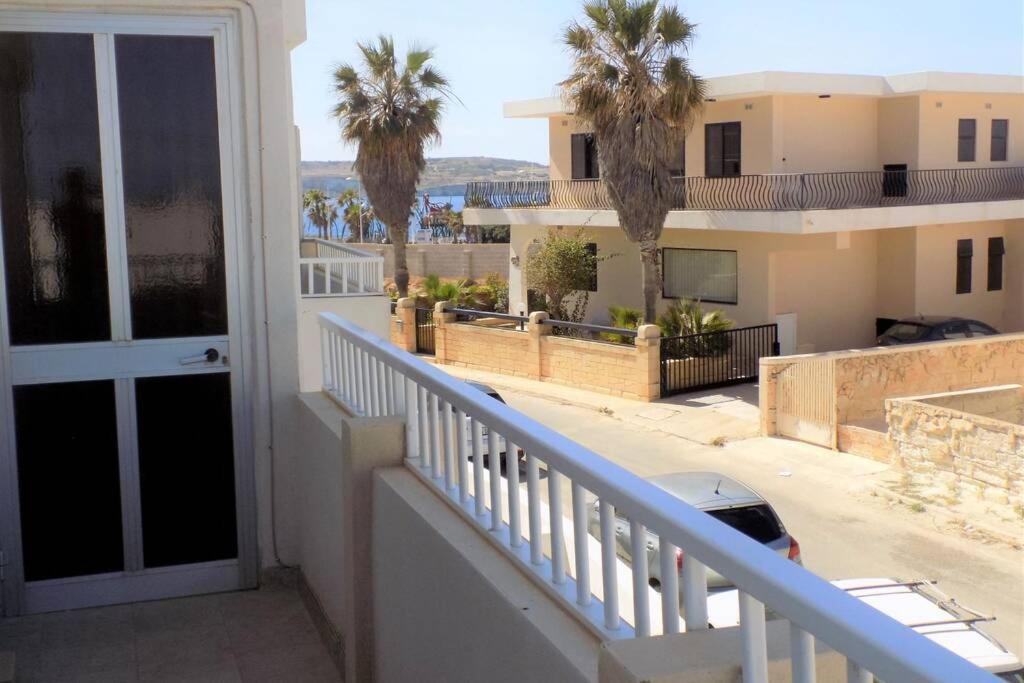 Sunshine Holiday Apartment 5 With Spectacular Seaviews เซนต์พอลส์เบย์ ภายนอก รูปภาพ