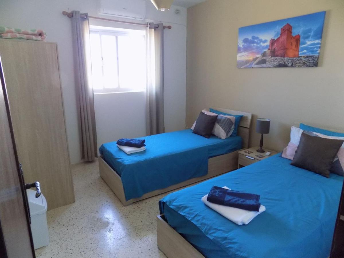 Sunshine Holiday Apartment 5 With Spectacular Seaviews เซนต์พอลส์เบย์ ภายนอก รูปภาพ