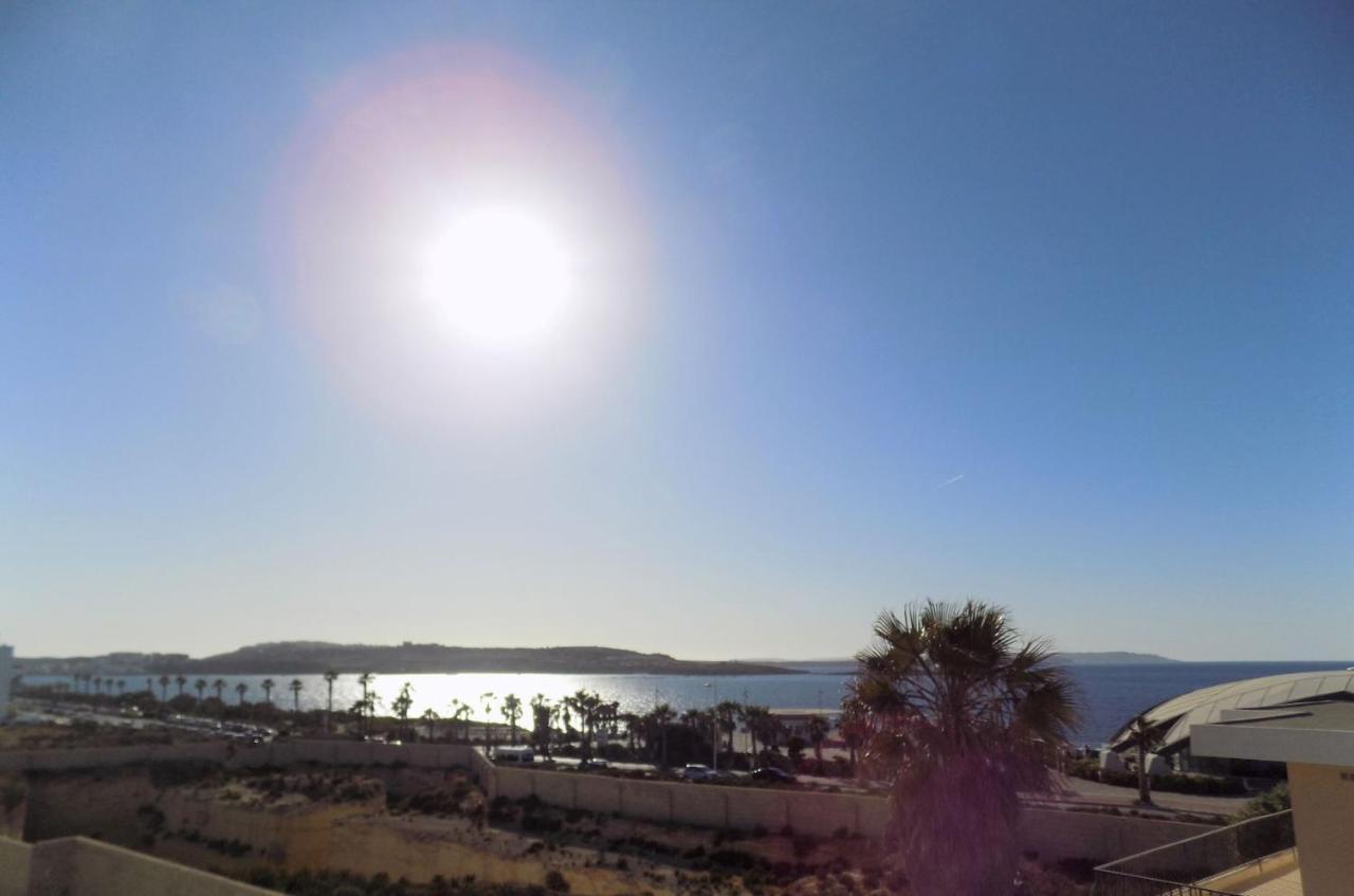 Sunshine Holiday Apartment 5 With Spectacular Seaviews เซนต์พอลส์เบย์ ภายนอก รูปภาพ